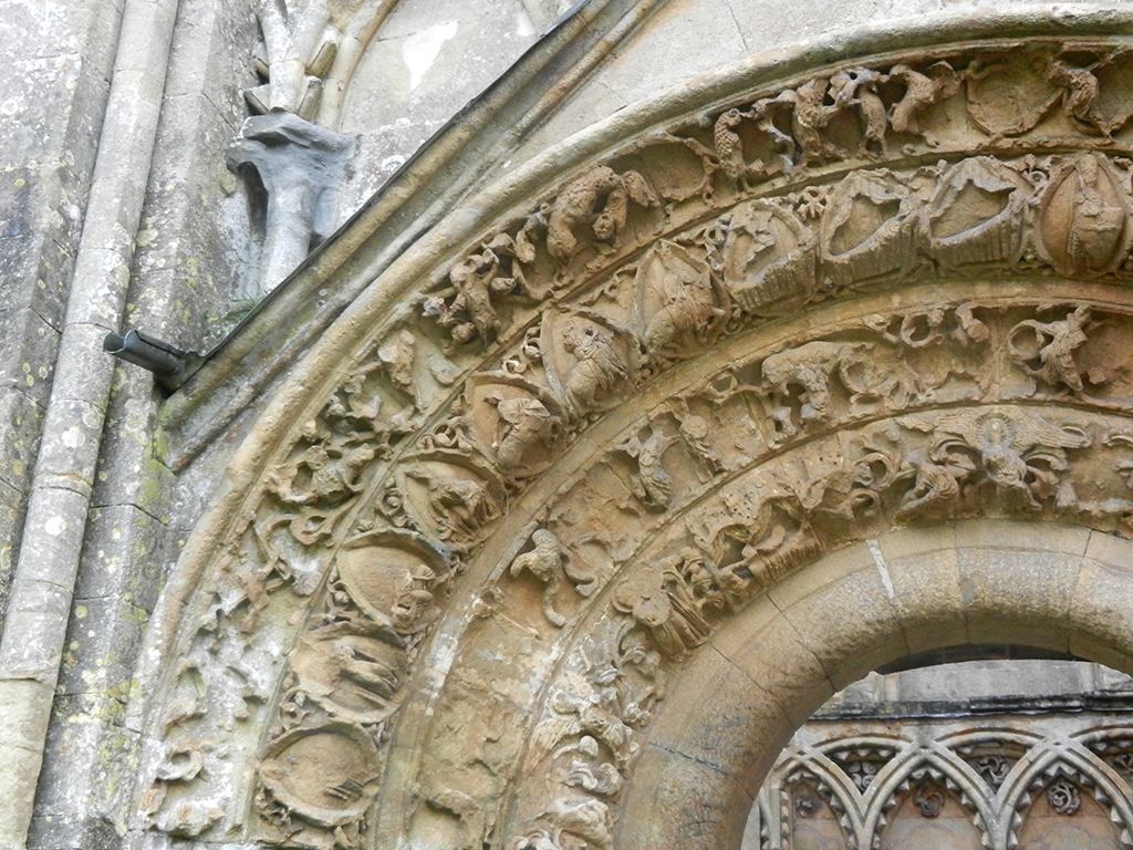 archway at abbey's ruins