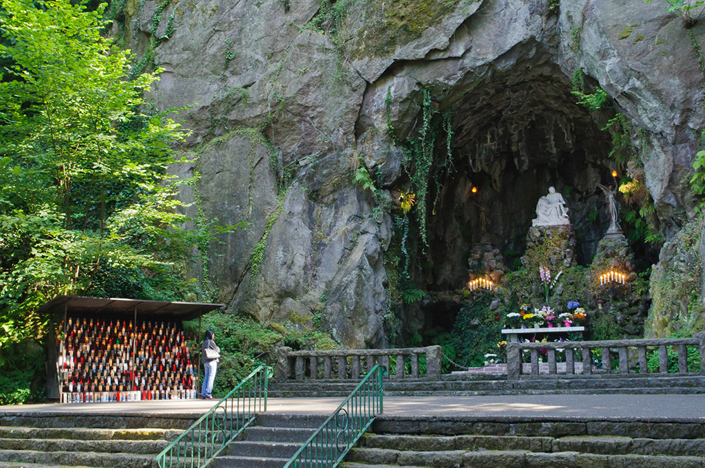 grotto