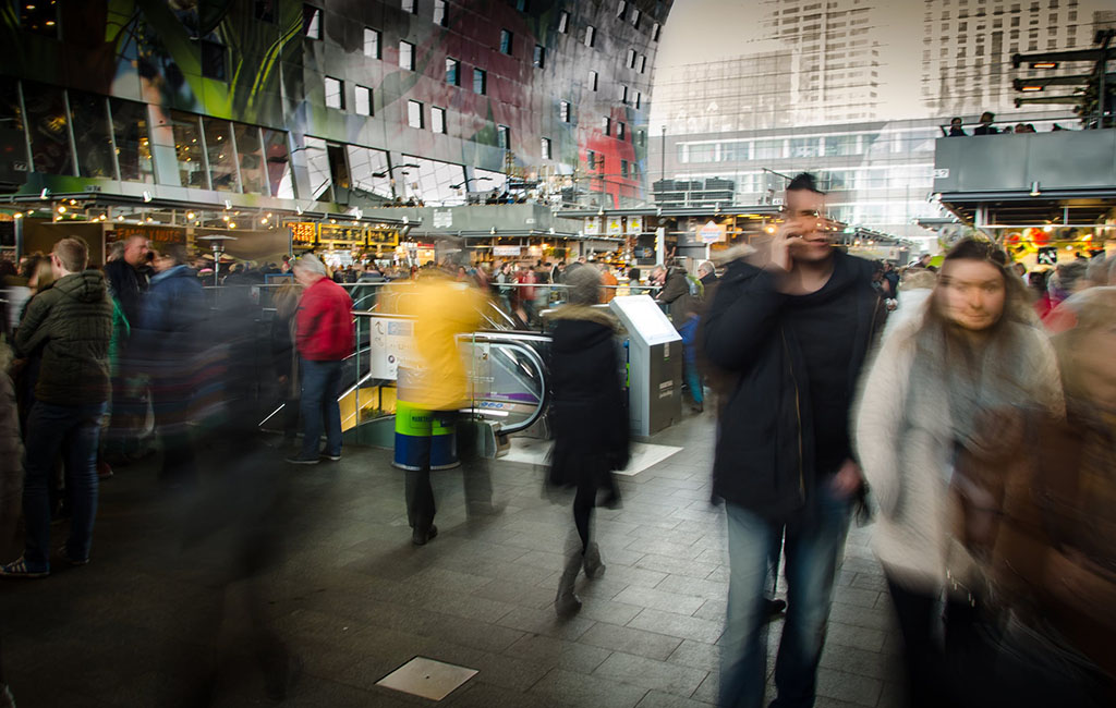 outdoor shopping mall